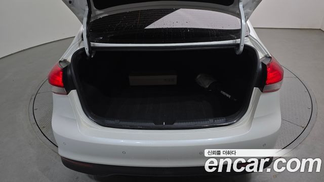 Kia K3 2017 — photo 29