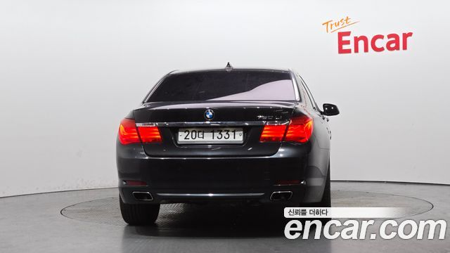 BMW 7-Series 2011 — photo 4