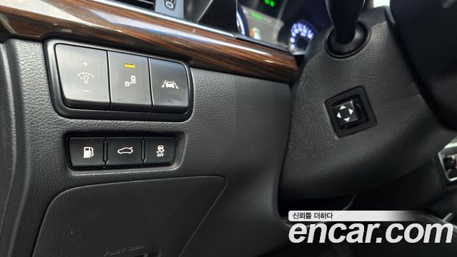 Kia K7 2018 — photo 14