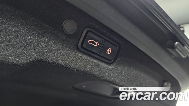 Kia K7 2018 — photo 17