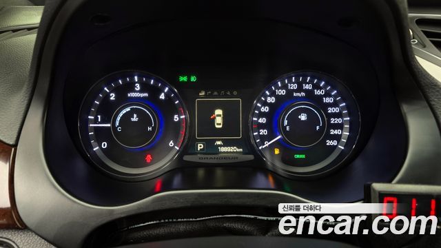 Hyundai Grandeur 2016 — photo 8