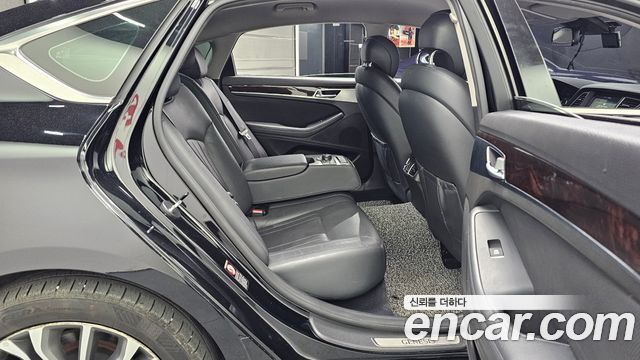 Hyundai Genesis 2016 — photo 18