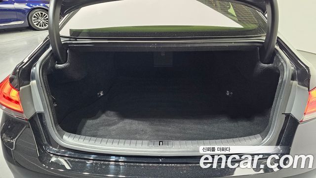 Hyundai Genesis 2016 — photo 26