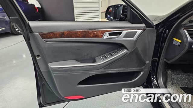 Hyundai Genesis 2016 — photo 14