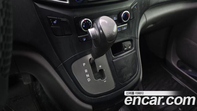 Hyundai Starex 2018 — photo 9