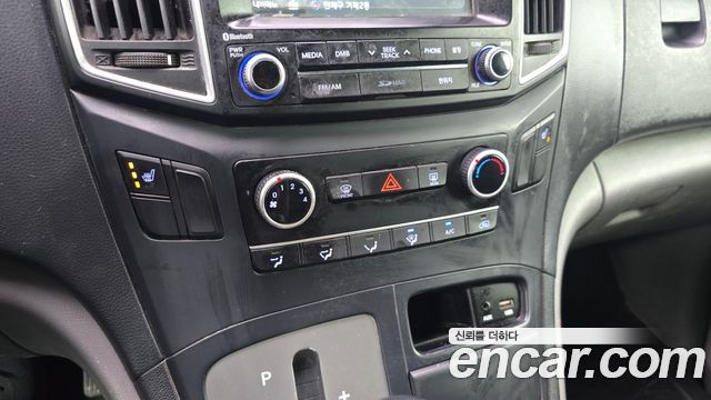 Hyundai Starex 2018 — photo 17