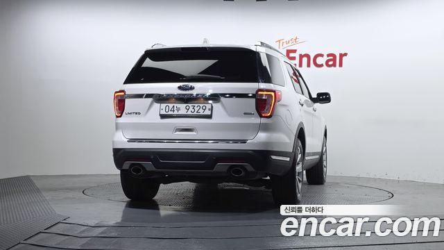 Ford Explorer 2019 — photo 4