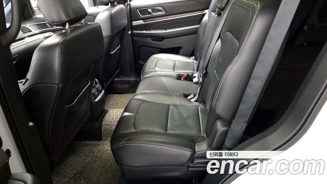 Ford Explorer 2019 — photo 12