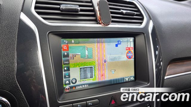 Ford Explorer 2019 — photo 15
