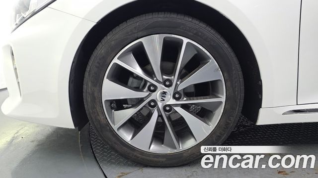 Kia K5 2018 — photo 5