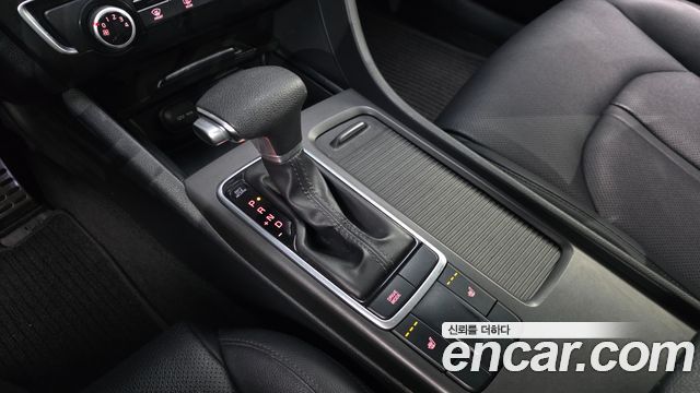 Kia K5 2018 — photo 9
