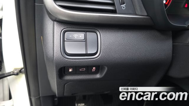Kia K5 2018 — photo 14