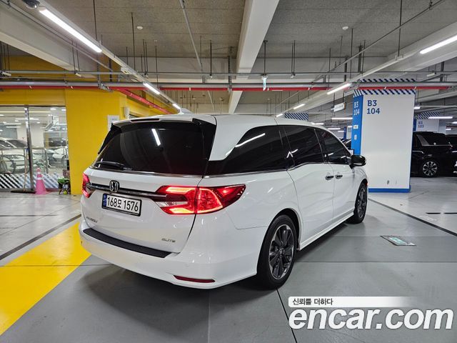Honda Odyssey 2022 — photo 2