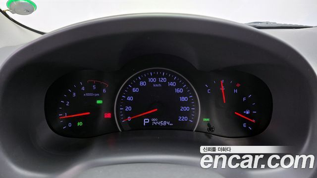 Kia Canival 2012 — photo 8