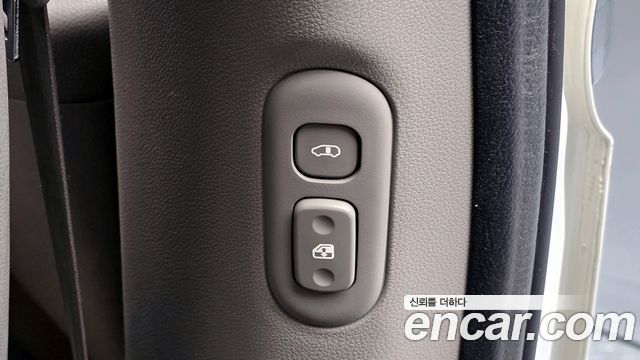 Kia Canival 2012 — photo 19
