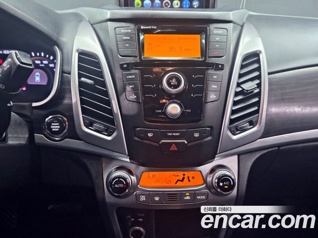KG Mobility KORANDO 2015 — photo 11