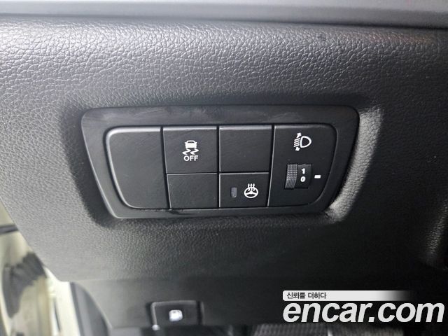 KG Mobility KORANDO 2015 — photo 16