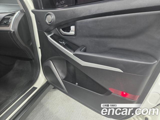 KG Mobility KORANDO 2015 — photo 19