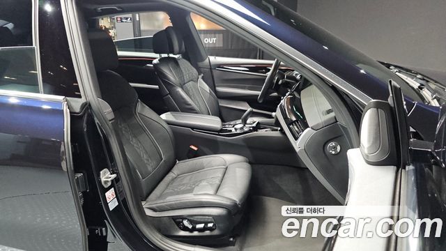 BMW Gran Turismo 2023 — photo 18