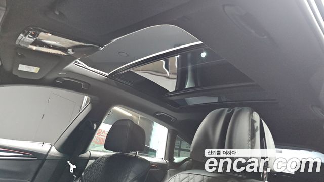 BMW Gran Turismo 2023 — photo 24