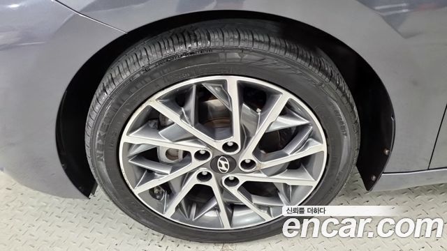 Hyundai AVANTE 2019 — photo 5