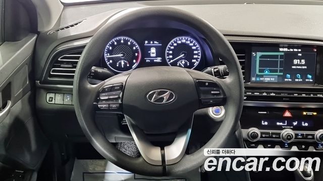 Hyundai AVANTE 2019 — photo 10