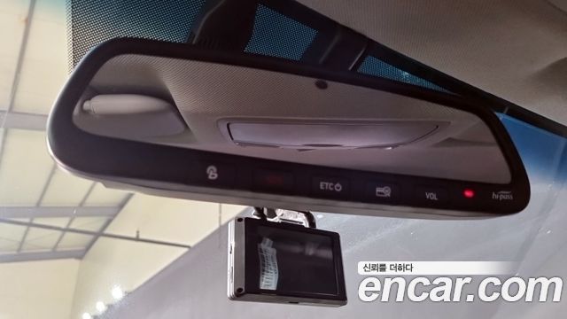 Hyundai AVANTE 2019 — photo 13