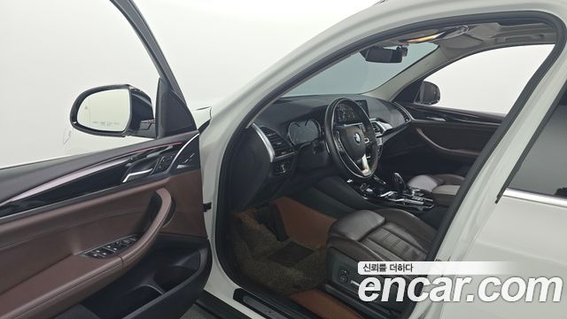 BMW X3 2018 — photo 13