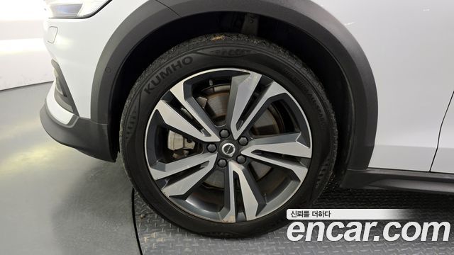 Volvo V60 2020 — photo 5
