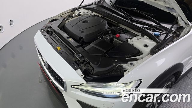 Volvo V60 2020 — photo 6