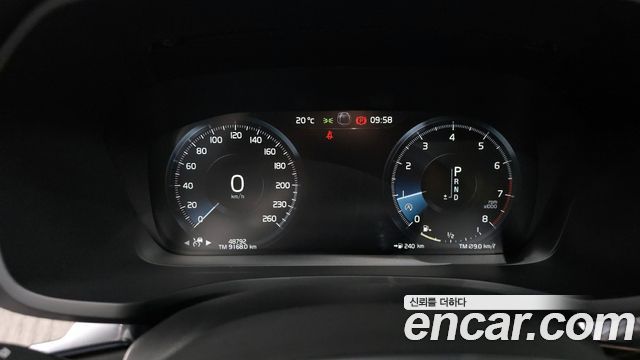 Volvo V60 2020 — photo 11