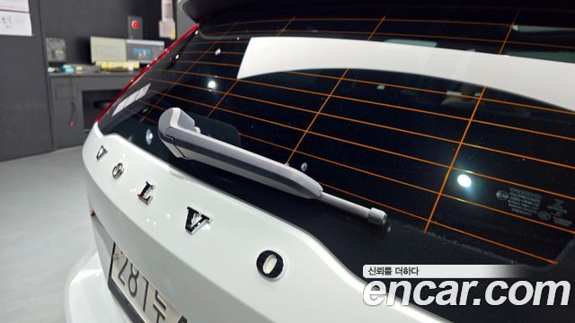 Volvo V60 2020 — photo 33