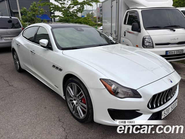 Maserati Quattroporte 2017 — photo 2