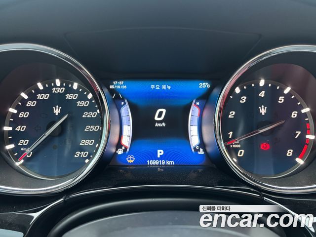 Maserati Quattroporte 2017 — photo 6