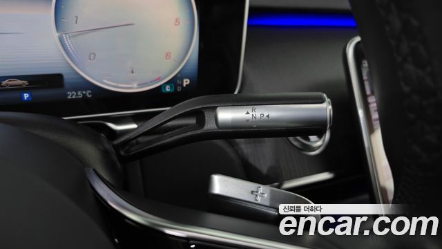 Mercedes-Benz S-Class 2021 — photo 12