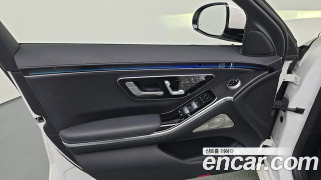 Mercedes-Benz S-Class 2021 — photo 14