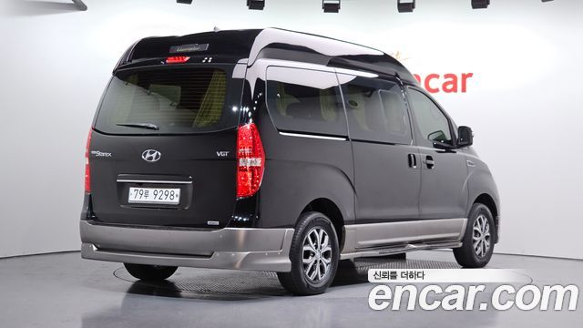 Hyundai Starex 2018 — photo 2