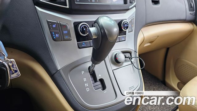 Hyundai Starex 2018 — photo 9