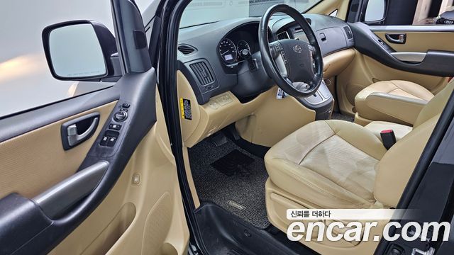 Hyundai Starex 2018 — photo 10