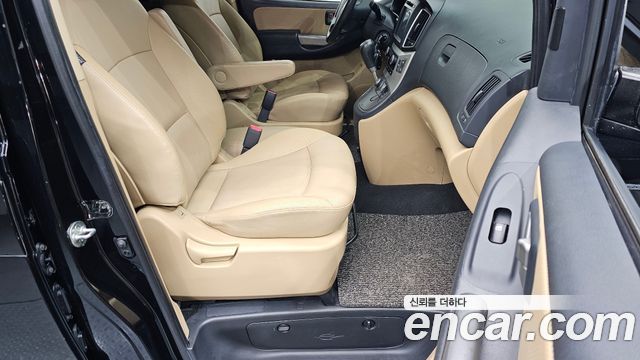 Hyundai Starex 2018 — photo 11
