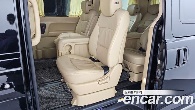 Hyundai Starex 2018 — photo 12