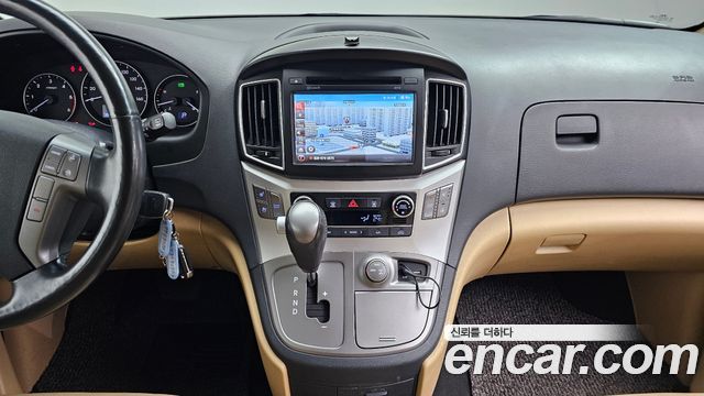 Hyundai Starex 2018 — photo 15