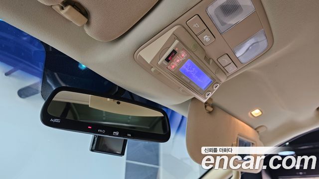 Hyundai Starex 2018 — photo 17