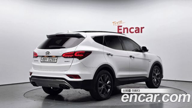 Hyundai Santafe 2017 — photo 2