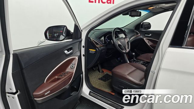 Hyundai Santafe 2017 — photo 11