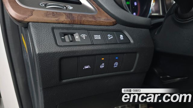 Hyundai Santafe 2017 — photo 14