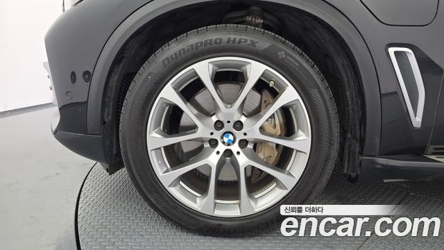 BMW X5 2021 — photo 5