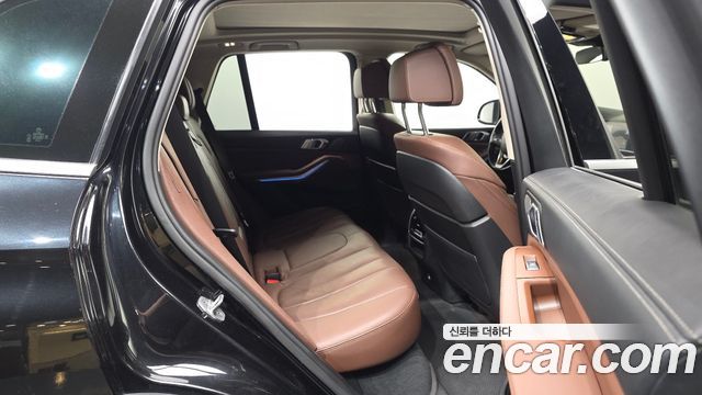 BMW X5 2021 — photo 12