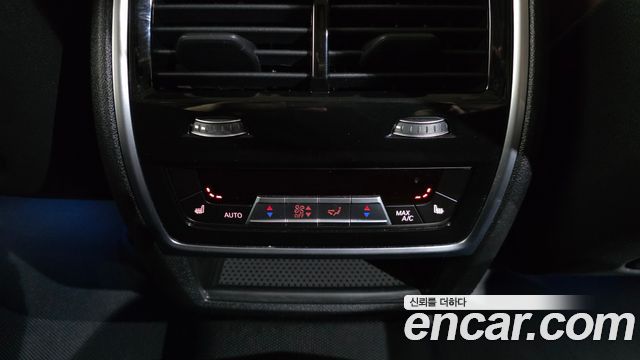 BMW X5 2021 — photo 18