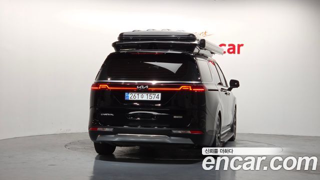 Kia Canival 2023 — photo 4